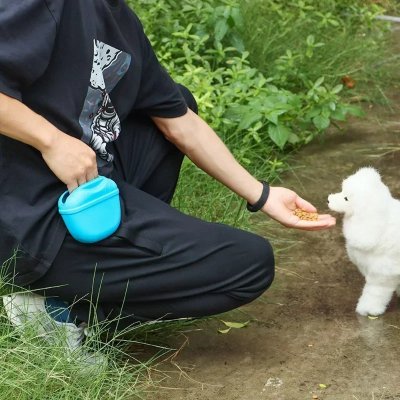 TreatSnack™ - Bleu - Mon chien voyageur